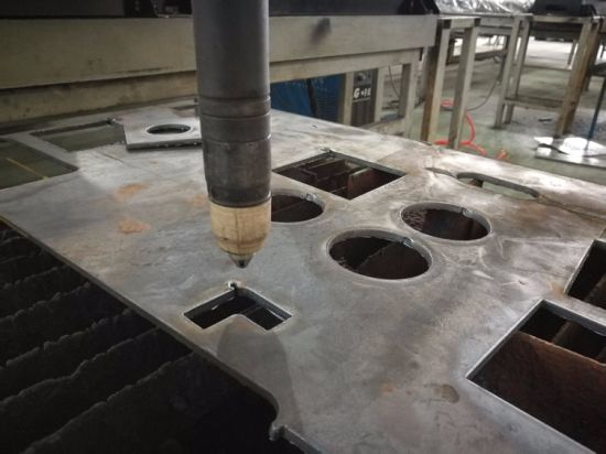 CNC plazmové a plameňové oceľové plechové hliníkové dosky rezanie stroj
