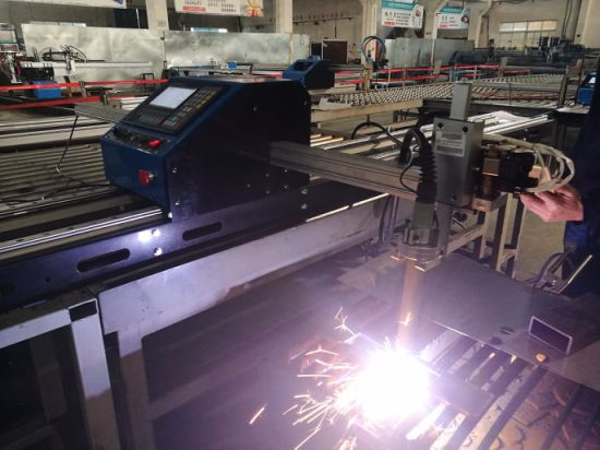 CNC plazmový rezací stroj na kovový hliník plech z nehrdzavejúcej ocele
