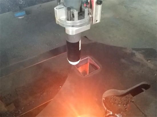 Stroj na rezanie plazmou s vysokou pevnosťou v plazme 1325 pre značku rezanie kovovým plechom z uhlíkovej ocele