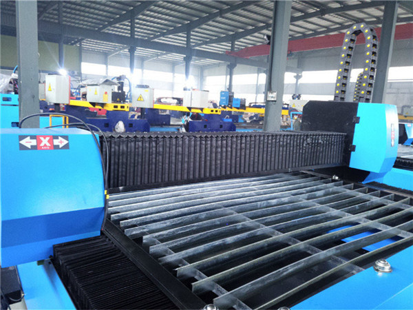Čína Jiaxin kovový rezací stroj pre oceľ / železo / plazma ostrý stroj / cnc plazmové rezanie stroj cena