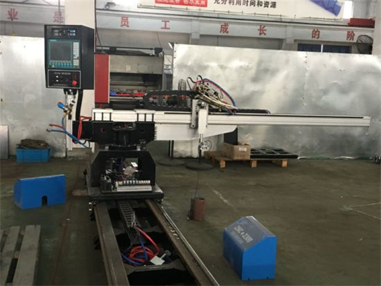 Čínsky lacný strih 30mm cnc plazmové rezacie strojové ceny