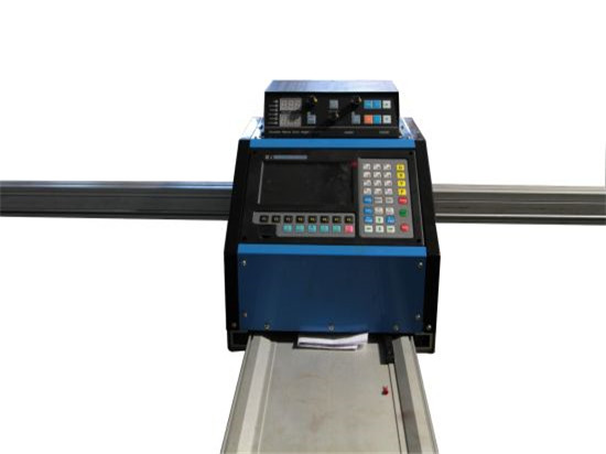 CNC plazmový rezací stroj používaný na rezanie plechu