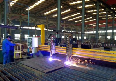Vyrobené v Číne rezanie kovových strojov uhlíkovej ocele cnc plazma fréza